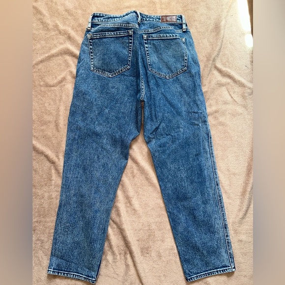 Hollister CURVY ULTRA HIGH-RISE MOM JEAN
HOLLISTER VINTAGE STRETCH - Picture 3 of 3